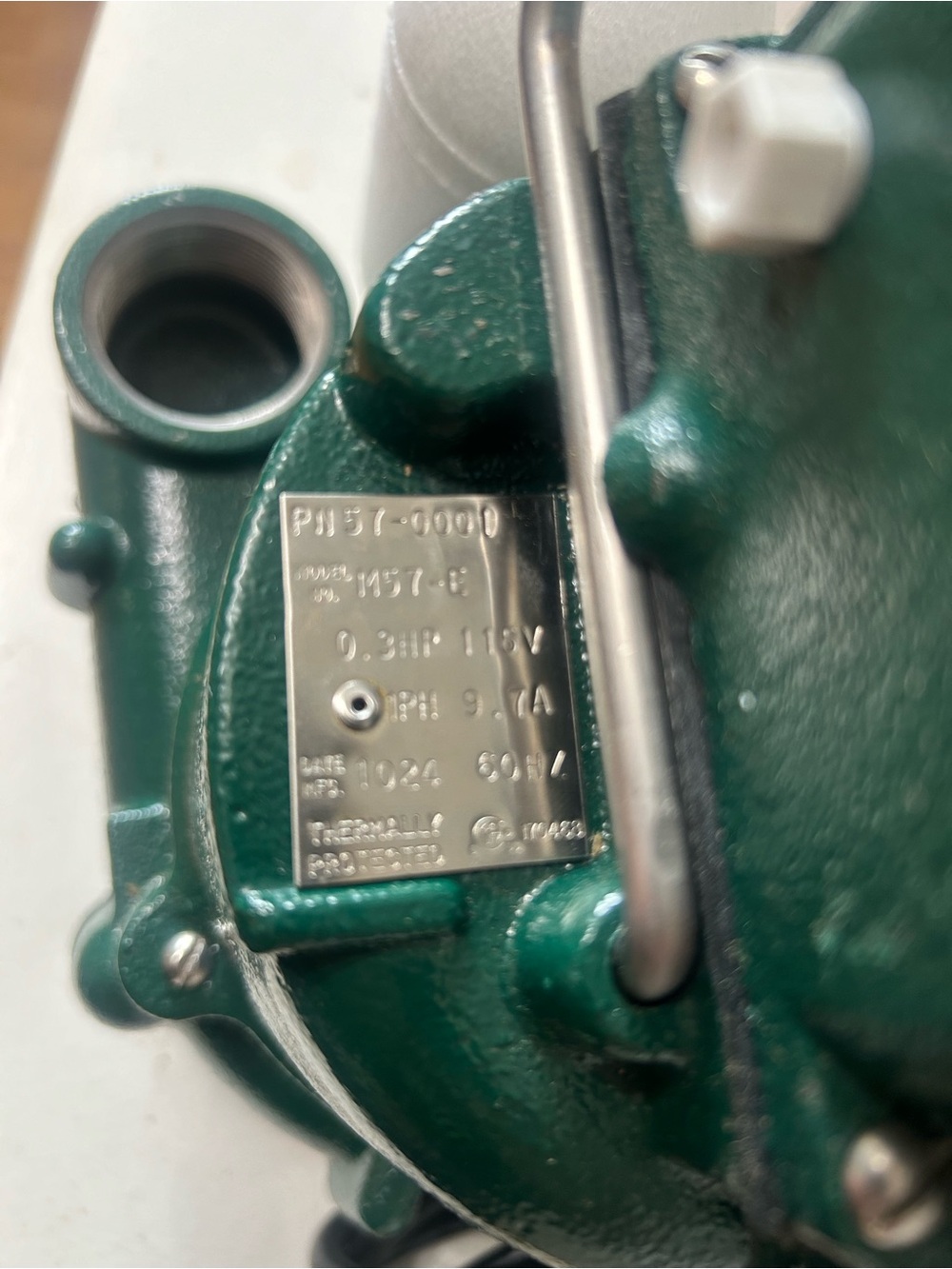 NEW ZOELLER Green Cast Iron Submersible Pump with Float Switch - Picture 4 of 6
